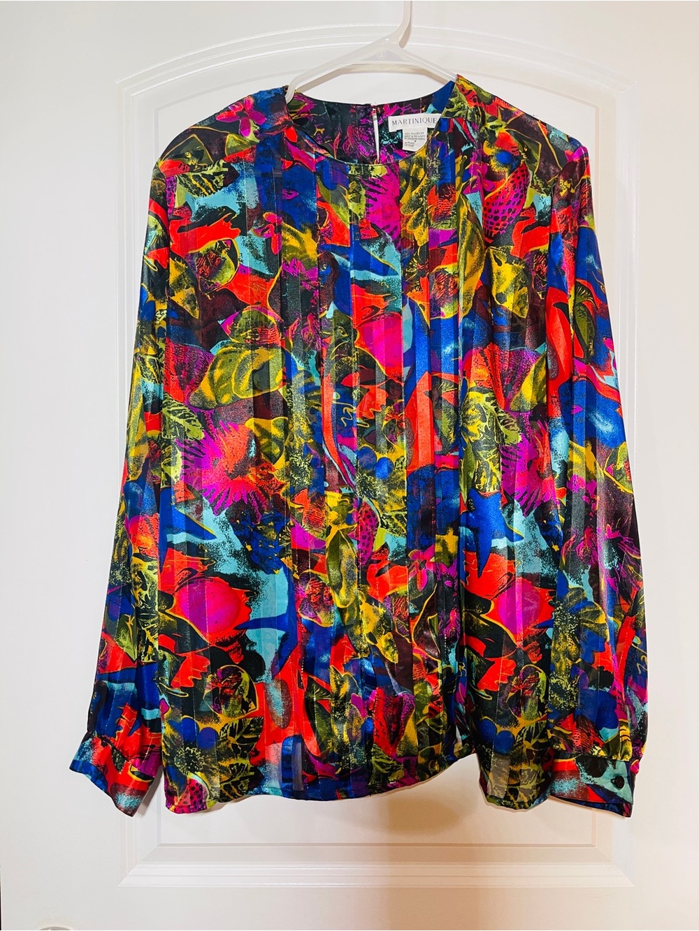 Multicolor Abstract Floral Long-Sleeve Blouse by St. John Collection vintage